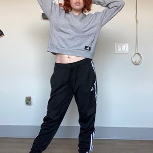 Cropped Adidas Sweatshirt